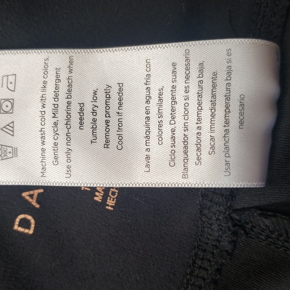 Danskin NWOT Black Performance Legging, Sz L - Picture 9 of 9